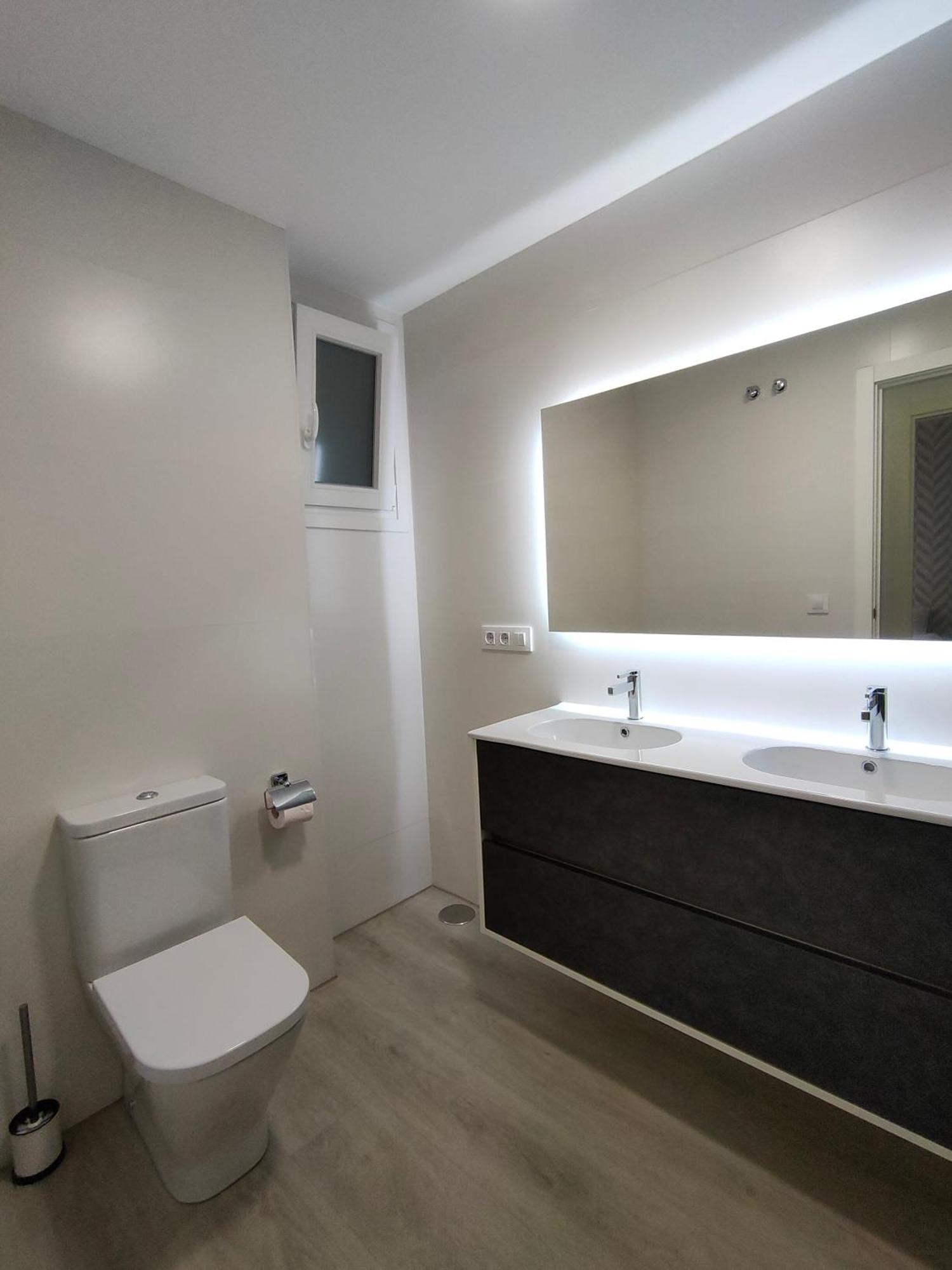 Casa Mallen, Con Amplia Terraza, En El Barrio De Nervion Seville Ngoại thất bức ảnh